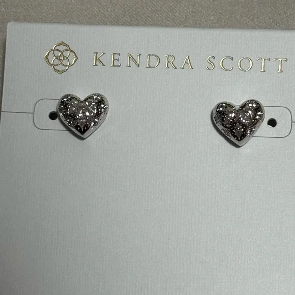NWT Kendra Scott Holland Silver Heart Stud Earrings In White Cubic Zirconia - Picture 4 of 6